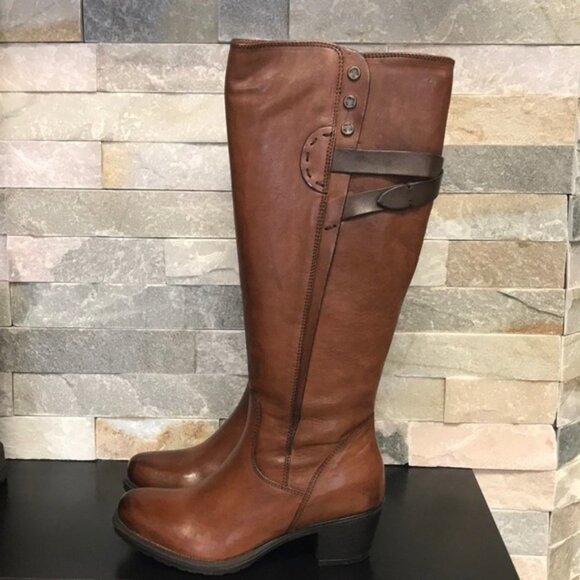 Clarks Maymie Stellar Knee High Boot (H79-M) - Picture 3 of 13